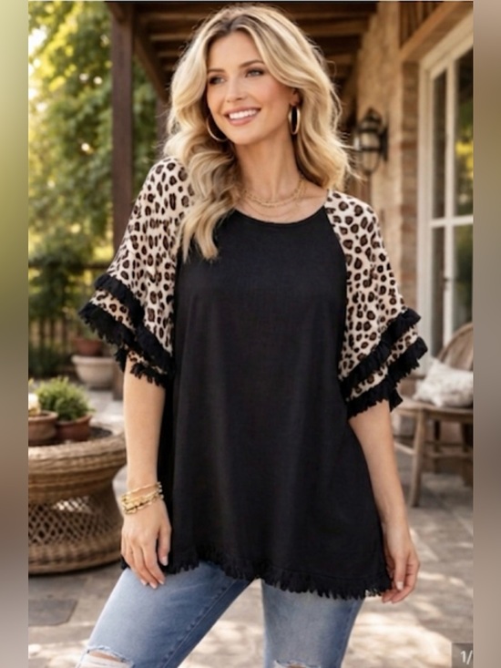 Umgee Tops - Umgee Boho Linen Blend
Leopard Print tiered Ruffle Sleeve Tunic
EUC Oversized M
